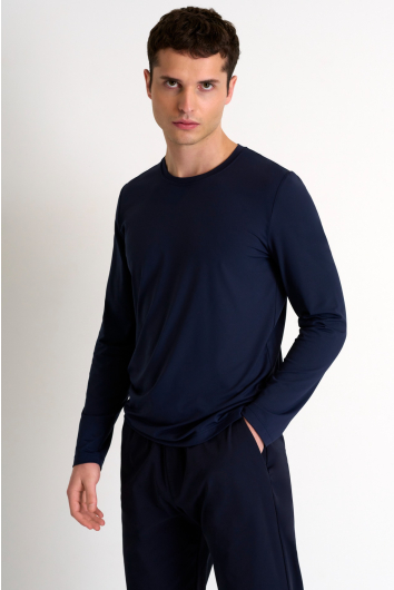 Microfiber long-sleeve crew neck 