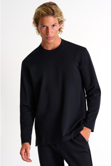 Textured jersey long sleeve round neck 